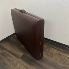 マッサージベッド(お話し中)の画像
