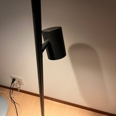 間接照明、フロアランプ、IKEAの画像