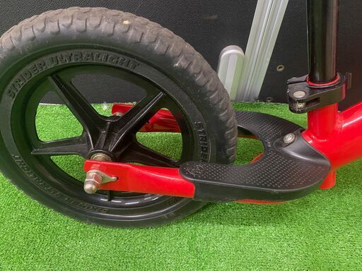 ストライダー 12インチ　レッド　三重引取大幅値引き　純正スタンド付 キックバイク】 STRIDER ストライダー 12インチ 【引取限定