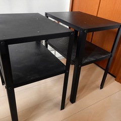 サイドテーブル、IKEAクナレヴィーク