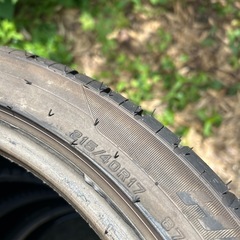 バリ目タイヤ　215/40R17
の画像