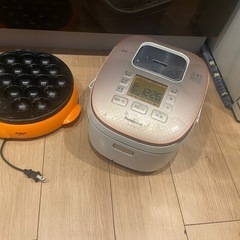 炊飯器とたこ焼き機　古いやつです、よければどうぞ
の画像