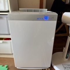 【美品】ダイキン 加湿空気清浄機 MCK70X-Wの画像
