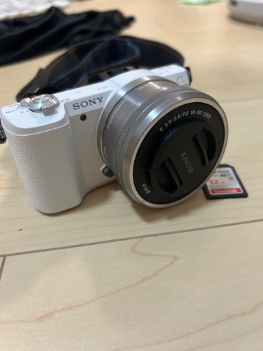 ミラーレス一眼レフカメラ