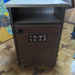 キャスター付き電話台の画像