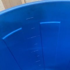 青ポリバケツゴミ箱
の画像