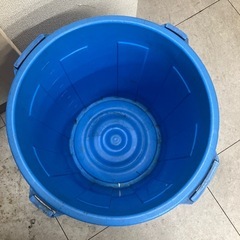 青ポリバケツゴミ箱
の画像