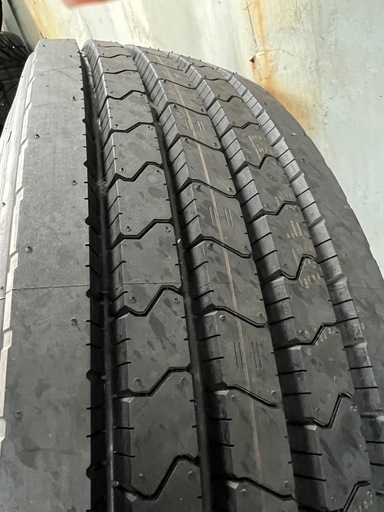 【未使用タイヤ】225/90R17.5 1本