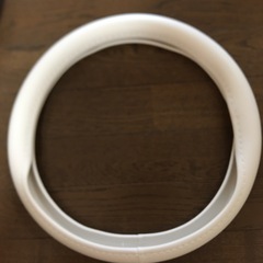 20%OFF♪♪♪800円に。
白革調ハンドルカバー　美品　未使用の画像