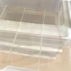 プラスチック衣装ケースの画像