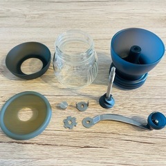 美品！ハリオ　手動コーヒーミルの画像
