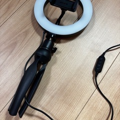 LEDリングライト(エレコム)の画像