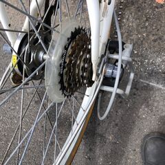 リサイクルショップどりーむ鹿大前店　No.304　24インチ　カゴ付き♪　ギア6段切替　LEDライトの画像