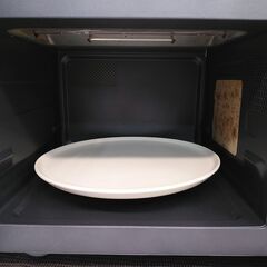 セール！3か月間保証☆配達有り！5500円(税込み）ヤマゼン オーブンレンジ 2019年製 ターンネーブルの画像