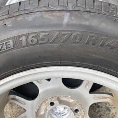 165/70R14 東北6県無料配送対応‼️爆安‼️最終値下げ‼️②超超超バリ溝❗国産 ブリジストン製❗ アルミ付き 国産 タイヤ !!　サマー　タイヤの画像