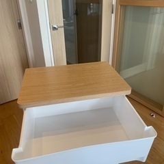【7ヶ月のみ使用】ニトリチェスト2つとキッチンワゴン1の画像