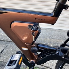 BESV PSF1のブラウン電動折りたたみ自転車の画像