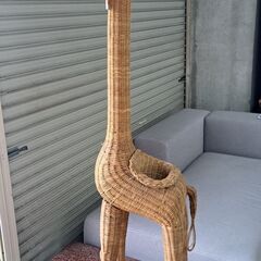 リサイクルショップどりーむ天保山店　No3525 　キリン　写真参照　小物入れ付き　置物？飾り物？　可愛いです🎵　の画像