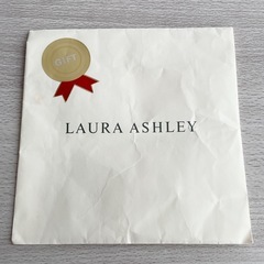 ☆お値引可能☆【新品未使用品】LAURA ASHLEY  花柄ハンカチ スカーフ レース付き の画像