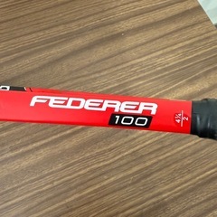美品❗️WILSON FEDERER100 テニスラケット　BRIDGESTONE テニスボール12個セットの画像