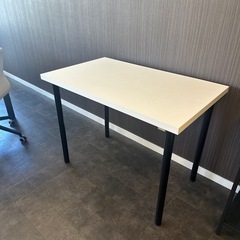 ※取引不可　IKEAリンモン、軽量デスクお譲りしますの画像