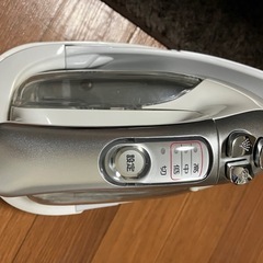 スチームアイロン極美品【コードレスグレー】の画像