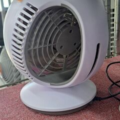 リサイクルショップどりーむ天保山店　No2742 卓上扇風機　ミニ扇風機　あったら便利♪　USB電源　コンセント電源　どちらも可能♪の画像