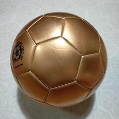 サッカーボール　子供用　4号球の画像