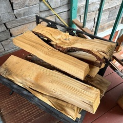 薪 キャンプ 焚き火用の画像