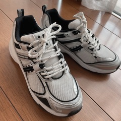 【無料お譲り】靴5点セットの画像