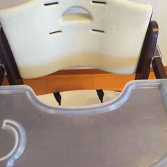 ベビーハイチェアの画像