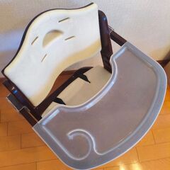 ベビーハイチェアの画像