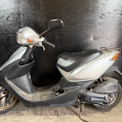 ★支払総額3.5万円★買取強化中！ まずはカンタン無料査定まで！ ホンダ スマートディオ シルバー AF56 人気のスマートディオ！ 4スト、集中キー！ バッテリー新品！ ちょっとした足に♪の画像