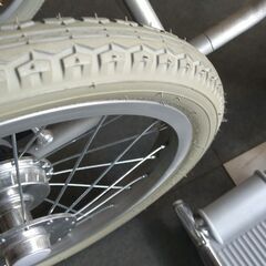 ハンドブレーキ付きアルミ製介護車　B-40の画像