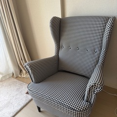 IKEA 1人掛けソファー　千鳥柄の画像