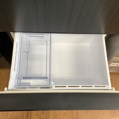 【安心の半年保証】AQUAの3ドア冷蔵庫の画像