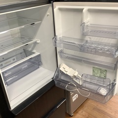 【安心の半年保証】AQUAの3ドア冷蔵庫の画像