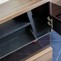 テレビ台の画像