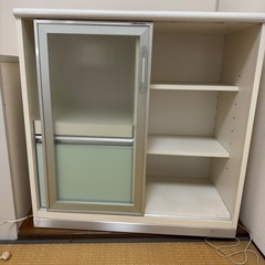 収納棚の画像