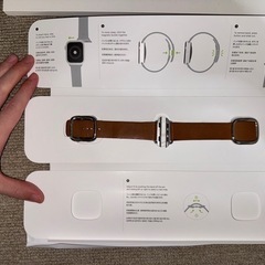 Apple Watch純正レザーモダンパックル(茶色)【40mm、M -L】の画像