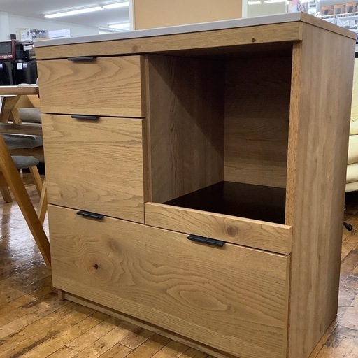 unicoの キッチンカウンターのご紹介です