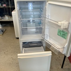 H2507-232 MITSUBISHI 2ドア冷蔵庫 MR-P15EE-KW1 2019年製 動作確認済み キズ汚れ有りの画像