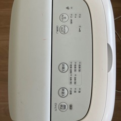 シャープ　衣類乾燥除湿機の画像