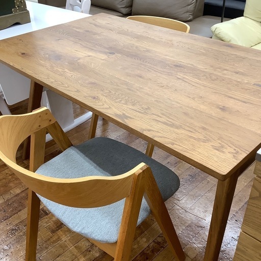 unicoダイニング3点セットのご紹介です