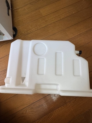設置工事不要ですぐに使えるポータブルエアコン!壁穴も室外機も不要ですぐに使える業務用スポットエアコンです