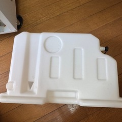 設置工事不要ですぐに使えるポータブルエアコン!壁穴も室外機も不要ですぐに使える業務用スポットエアコンですの画像