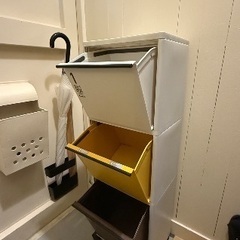 ゴミ箱分別 資源ゴミ分別ワゴン 3段 ワイドカラー（ダストボックス 縦型分別ゴミ箱おしゃれごみ箱ふた付き袋が見えないペールトラッシュキッチン）の画像
