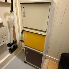 ゴミ箱分別 資源ゴミ分別ワゴン 3段 ワイドカラー（ダストボックス 縦型分別ゴミ箱おしゃれごみ箱ふた付き袋が見えないペールトラッシュキッチン）の画像