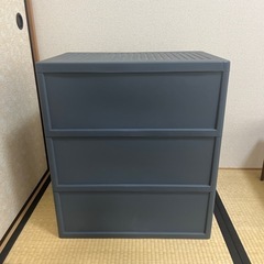 【引き取り相談中】プラスチック 3段ボックス 収納ケースの画像