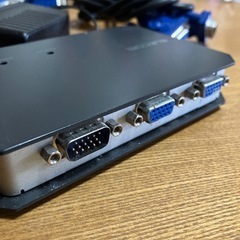 【ケーブル2本付き】ELECOM VSP-A2 VGA切替器 分配器の画像